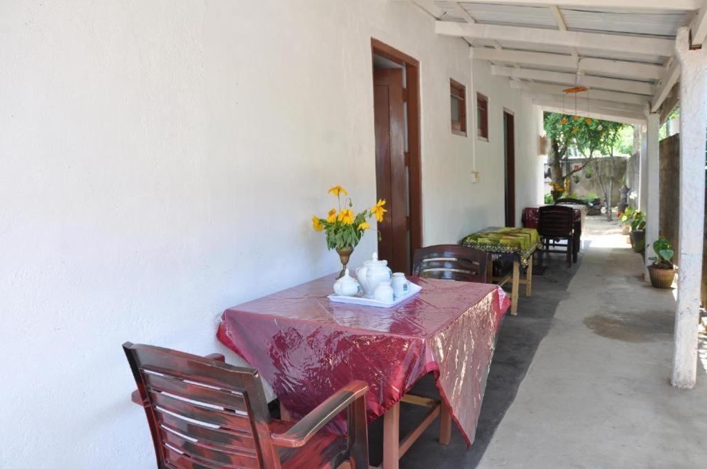 Celine'S Home Mirissa Exterior photo